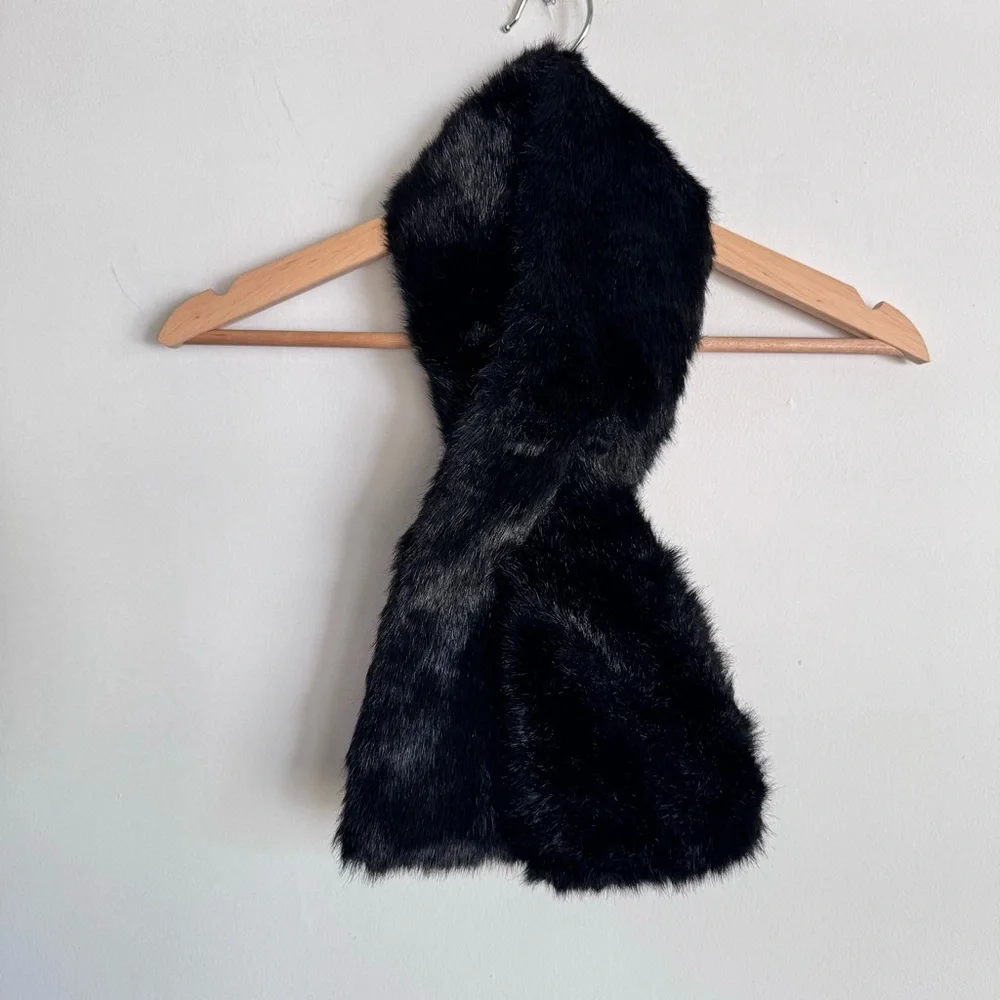 Ben Berger Luxury Black Faux Fur Scarf Pull‎ Thru Tippet Wrap Evening Formal